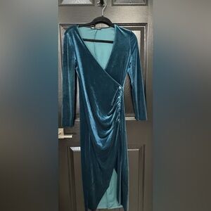 Zara women’s blueish green velvet dress New without tag Size Xs